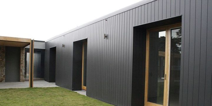 black timber cladding vertical